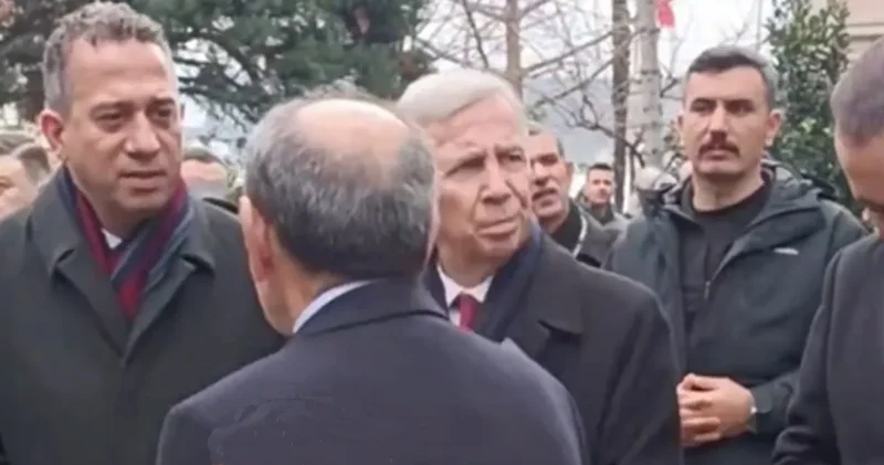 Ev sahibi Dursun Özbek’i Mansur Yavaş karşıladı