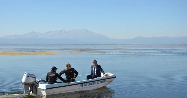 Beyşehir de av yasağı sürerken balık tezgahlarında süre şartı Konya Haberleri