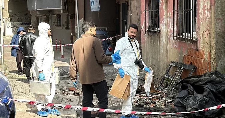 İçeriden imdat sesini duydular! İstanbul da korkunç olay: 1 kişi hayatını kaybetti