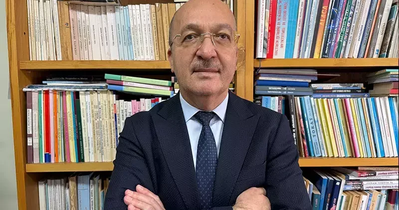 Prof. Dr. Zeybek: Füzeler depremleri tetikleyici unsur olabilir ancak deprem meydana getiremez