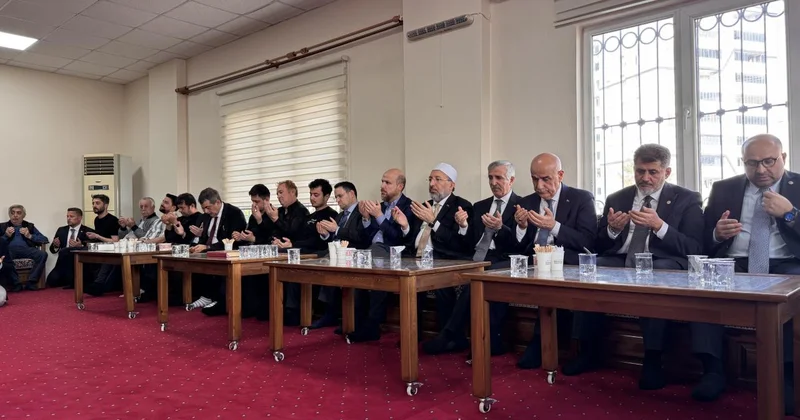 Bakanlardan okul saldırısında hayatını kaybeden öğretmen Kara nın ailesine taziye ziyareti