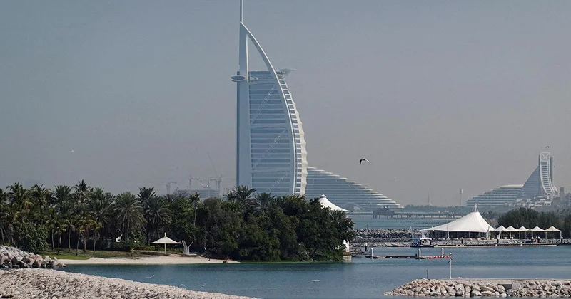 Dubai nin simgesi Burj Al Arab 18 ay kapanıyor