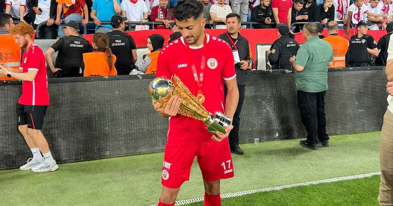 İnanılmaz seri hayretler içinde bıraktı! Gittiği takım şampiyon oluyor Sözcü Gazetesi