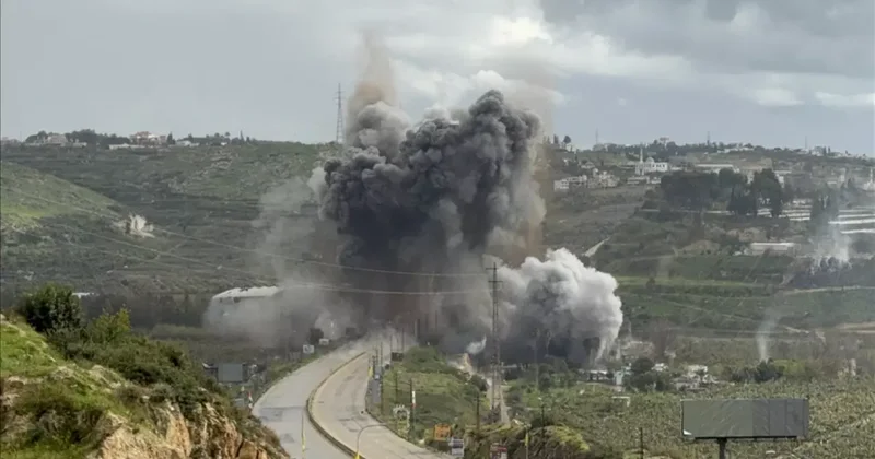 Lübnan ın güneyi tamamen ayrıldı! Son köprü de vuruldu