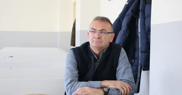 55 yaşındaki emekli albay, 3 üncü üniversitesini okuyor Kayseri Haberleri