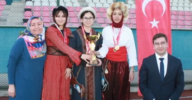 Sinop ta öğrenciler okçulukta hünerlerini sergiledi Sinop Haberleri