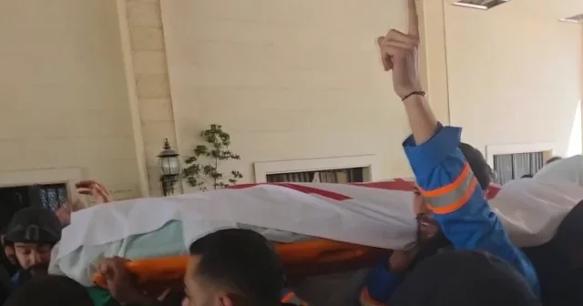 İsrail in saldırısında ölen Lübnanlı sağlık görevlisi defnedildi VİDEO İZLE