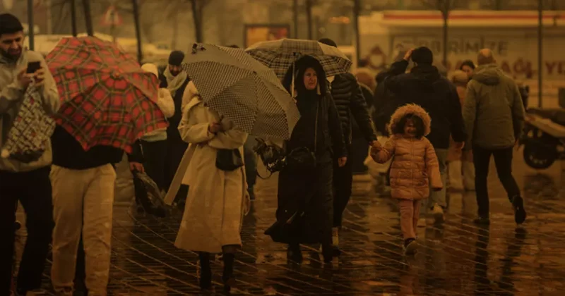 Meteoroloji den çifte uyarı: Önce toz bulutu, sonra sağanak yağış! Öğleden sonraya dikkat