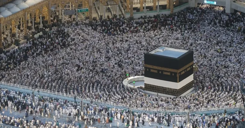 Hac yolcularına savaş tedbiri! Diyanet ten ücret iade garantisi