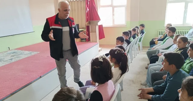 Adilcevaz da öğrencilere gıda, hijyen ve israf bilinci eğitimi Bitlis Haberleri