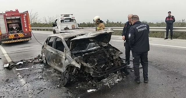 Bariyere çarpan otomobil alev aldı: 1 yaralı Manisa Haberleri
