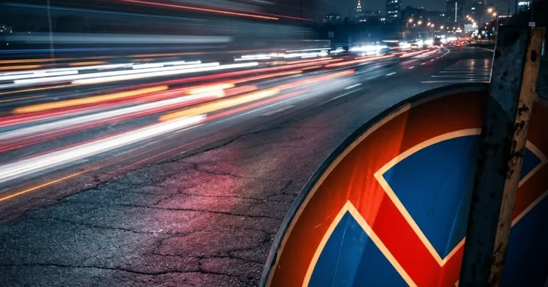 Milyonlarca sürücü bu trafik levhasını yanlış yorumluyor: Anlamını bilmemek trafikte Başarısızlık sayılıyor Sözcü Gazetesi