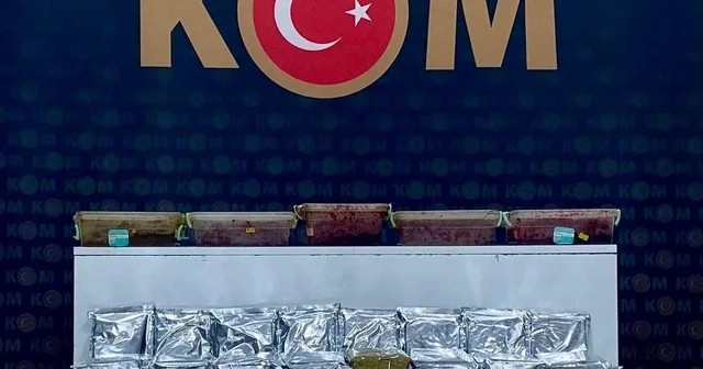 Kars ta kaçakçılık operasyonu: Binlerce makaron ve kilolarca tütün ele geçirildi Kars Haberleri