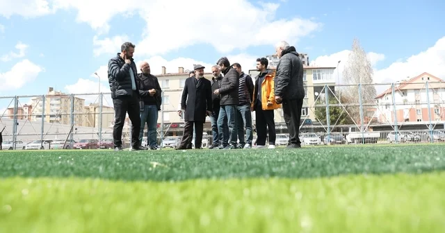 Başkan Çolakbayrakdar: Her alanda gençlerimizin yanındayız, geleceğin sporcuları bu statta yetişecek Kocasinan da Vali Muammer Güler Stadı baştan sona yenileniyor Kayseri Haberleri