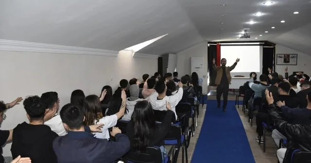 Köyceğiz de Sağlıklı Gençlik semineri Muğla Haberleri