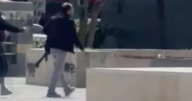 Diyarbakır da sıkacağım deyip meydanı birbirine kattı: Polisin müdahalesi faciayı önledi VİDEO İZLE