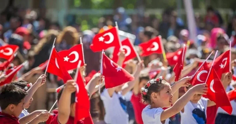 23 Nisan resmi tatil mi? 22 Nisan Çarşamba yarım gün mü? 2026 takvimi belli oldu Son Dakika Haberleri