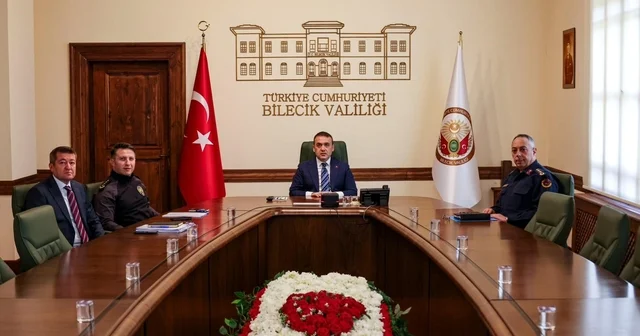 Okullara yönelik saldırılar sonrası Bilecik te güvenlik tedbirleri masaya yatırıldı Bilecik Haberleri