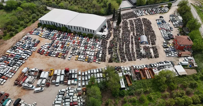 Vicdanları sızlatan görüntü: Milyonluk araçlar hurdaya döndü!