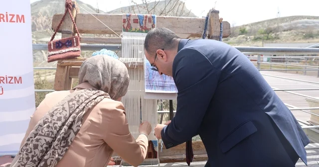 Kapadokya da turistler halı dokuyup çanak yaptı Nevşehir Haberleri