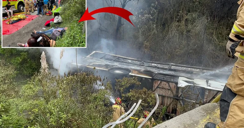 Ekvador da Otobüs Uçuruma Yuvarlandı