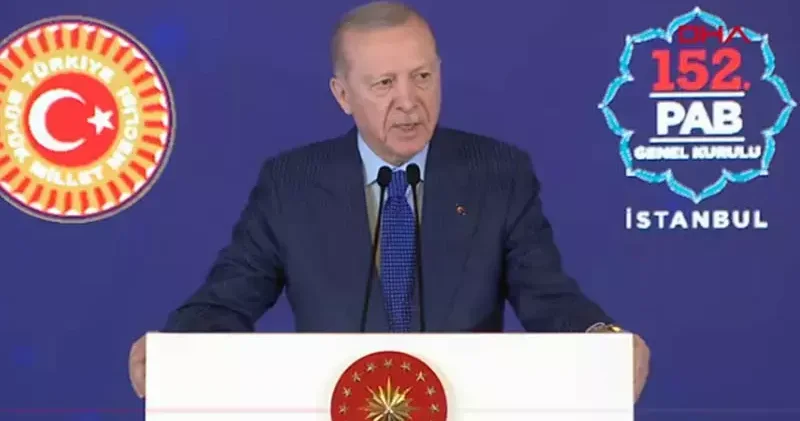 Cumhurbaşkanı Erdoğan PAB üyeleriyle bir araya geldiği toplantıda konuşuyor