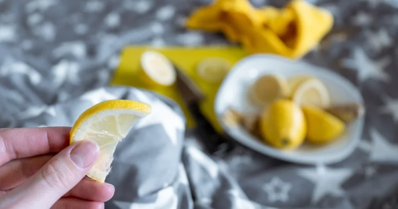 Yatağınızın yanına limon koyun!