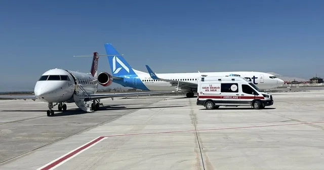 Vanlı iki çocuk için ambulans uçak havalandı Van Haberleri