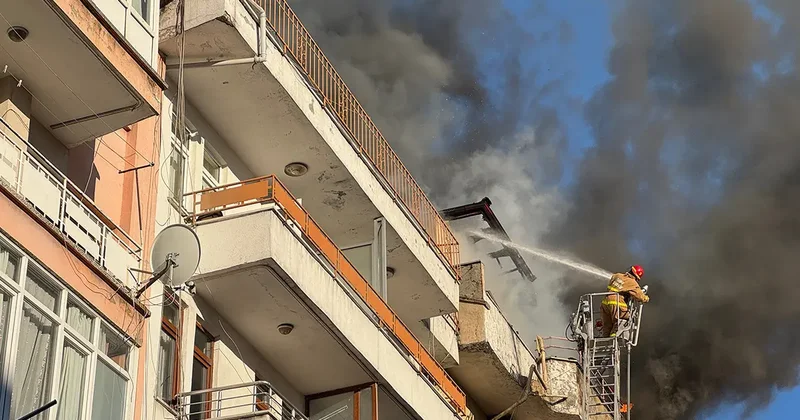 Bartın da 5 katlı apartmanda yangın