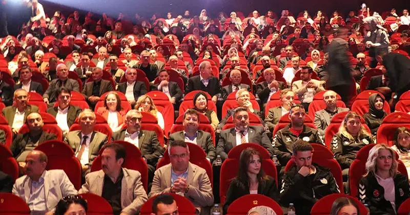 Kayseri’de ‘Bir Adam Yaratmak’ filminin galası yapıldı
