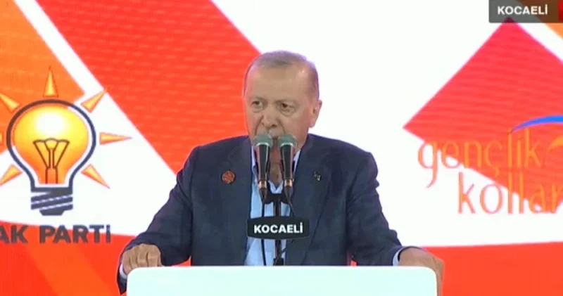 Cumhurbaşkanı Erdoğan Bir Gençlik Şöleni nde konuştu: Milletin lokomotifi gençlerdir Politika Haberleri