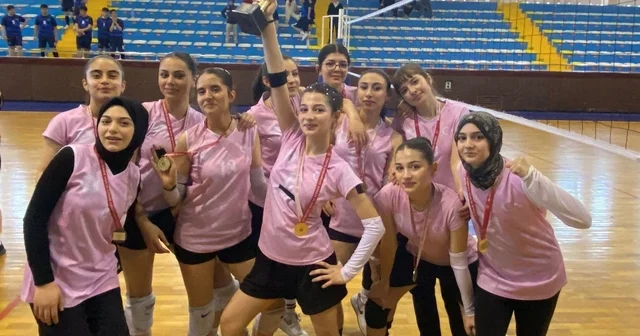 Tevfik İleri Anadolu Lisesi şampiyon oldu Erzurum Haberleri