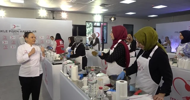 Türk Kızılay ın iyilikle pişen hayatlar atölyesi Bursa da kadınlarla buluştu Bursa Haberleri