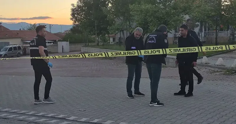 Sanal medyada tartışıp, parkta kavga ettiler: 1 yaralı