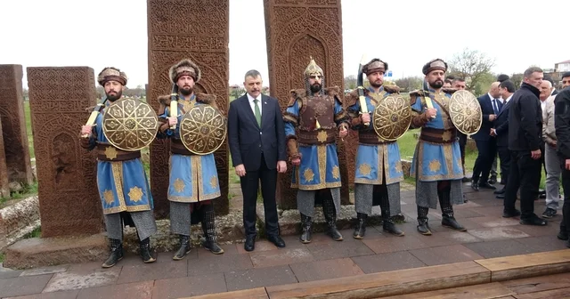 İçişleri Bakanı Mustafa Çiftçi, Ahlat ta Selçuklu Mezarlığını ziyaret etti Bitlis Haberleri