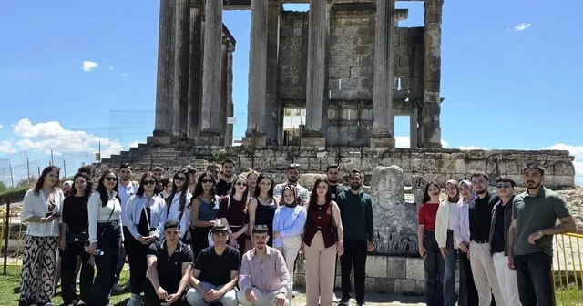 Hisarcık MYO öğrencileri Aizanoi Antik Kenti ni gezdi Kütahya Haberleri
