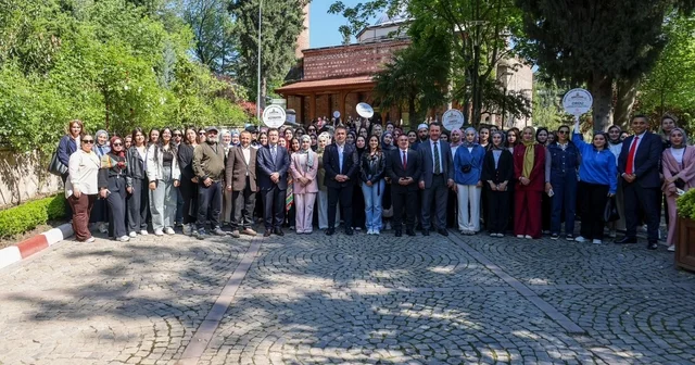 Vali Sözer, gençlerle tarih ve medeniyet gezisinde bir araya geldi Bilecik Haberleri
