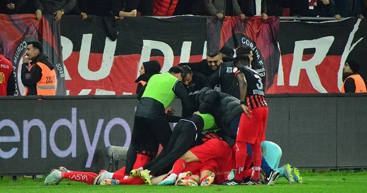 Çorum FK (2) 2 0 (1) Bodrum FK (TFF 1. Lig Yükselme Play Off 2. Tur)