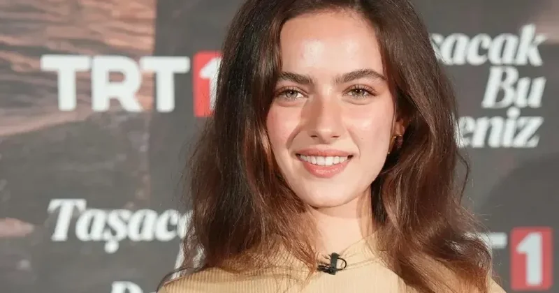 Taşacak Bu Deniz in Eleni si Ava Yaman dan yeni proje: Önümüzdeki ay sete çıkıyor Sözcü Gazetesi
