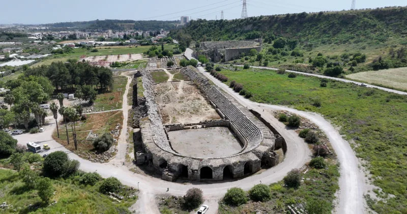 Perge de mahkumların üzerine vahşi hayvanların salındığı giyotin kapı sistemi bulundu