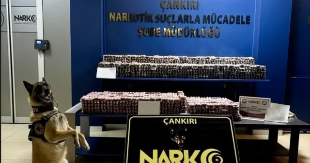 Çankırı da araçlarında 85 bin uyuşturucu hap bulunan 2 zanlı tutuklandı Çankırı Haberleri