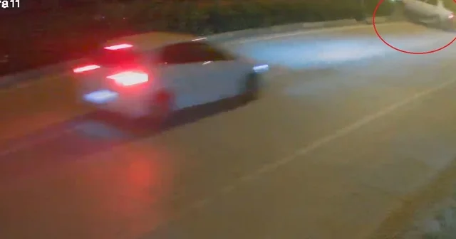 Bursa da takla atan otomobil sürücüsü için esnaf seferber oldu; kaza anı kamerada Bursa Haberleri
