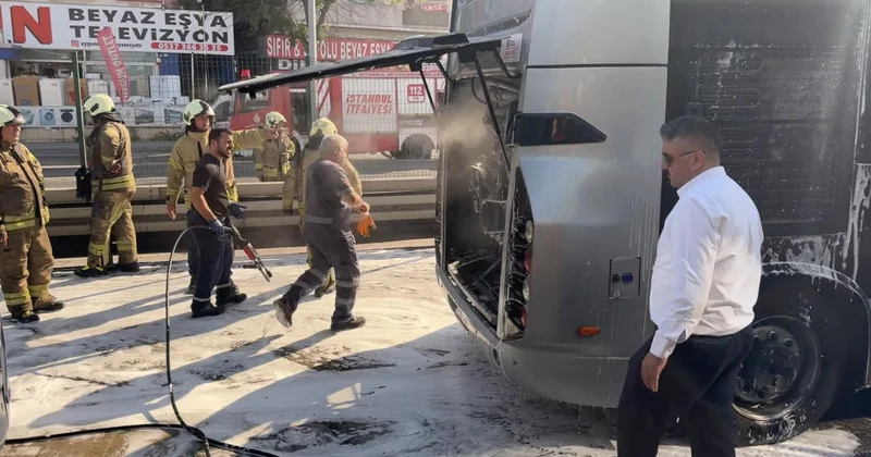 Avcılar da metrobüste yangın çıktı
