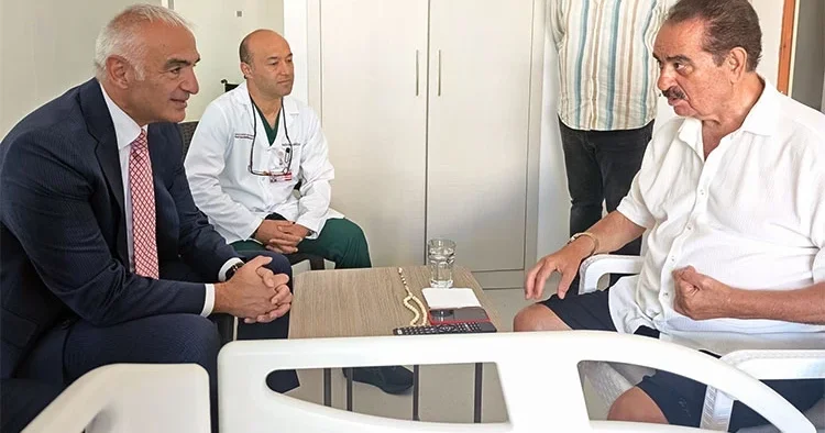 Kültür ve Turizm Bakanı Mehmet Nuri Ersoy dan İbrahim Tatlıses e geçmiş olsun ziyareti
