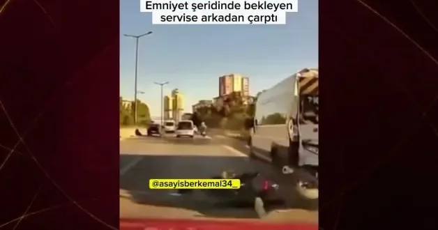 Motosikletlinin dikkatsizliği pahalıy patladı