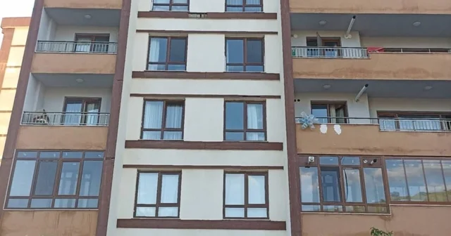 Nevşehir de binanın 5 inci katındaki pencereden düşen çocuk öldü Nevşehir Haberleri Habertürk Yerel Haberler