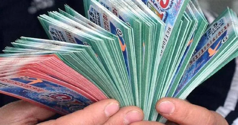 Piyangodan 80 milyon lira kazandı aylar sonra ayrıldığı işine geri döndü Sözcü Gazetesi