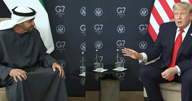 Trump ın BAE lideri Al Nahyan a sözleri salonu kahkahaya boğdu: Sessiz konuşmasına böyle takıldı VİDEO İZLE