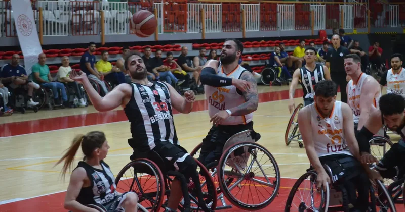 Galatasaray ı yenen Beşiktaş finale yükseldi