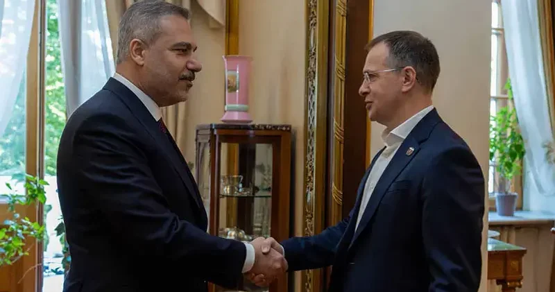 Dışişleri Bakanı Fidan, Putin in danışmanları Medinskiy ve Levitin i kabul etti